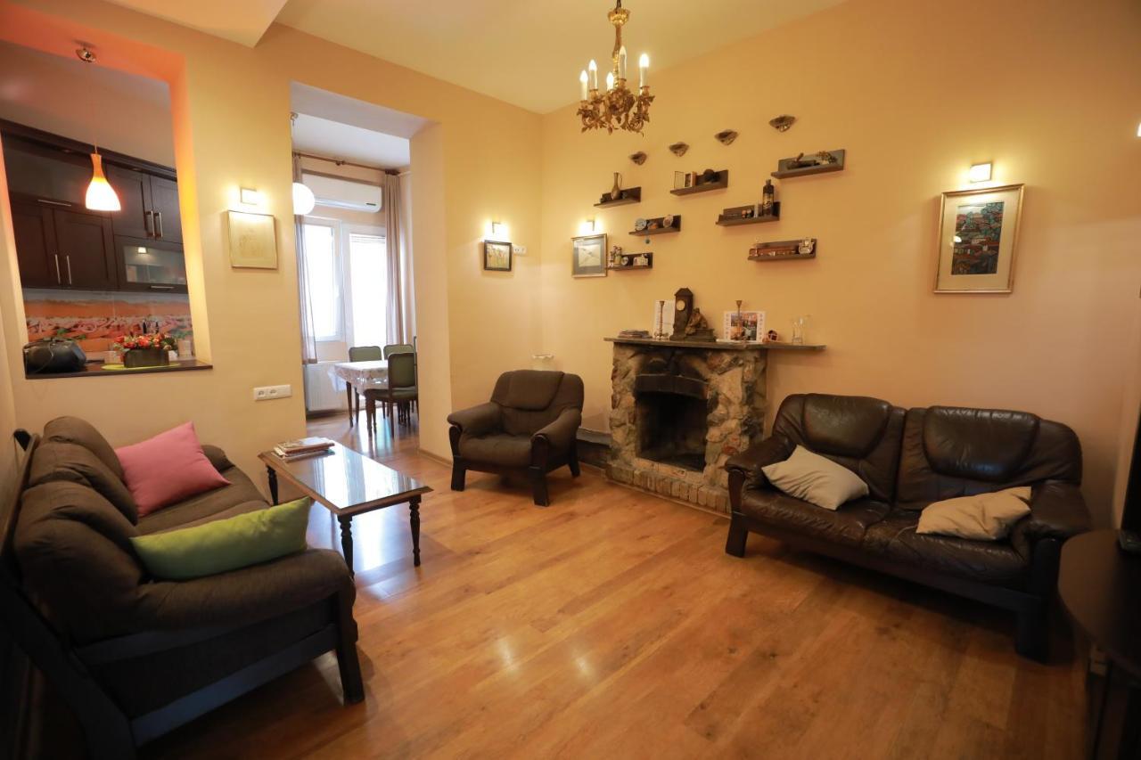 Apartment At 12 Baratashvili Street Tbilisi Luaran gambar