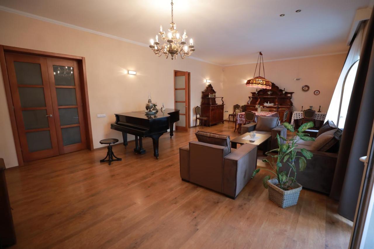 Apartment At 12 Baratashvili Street Tbilisi Luaran gambar