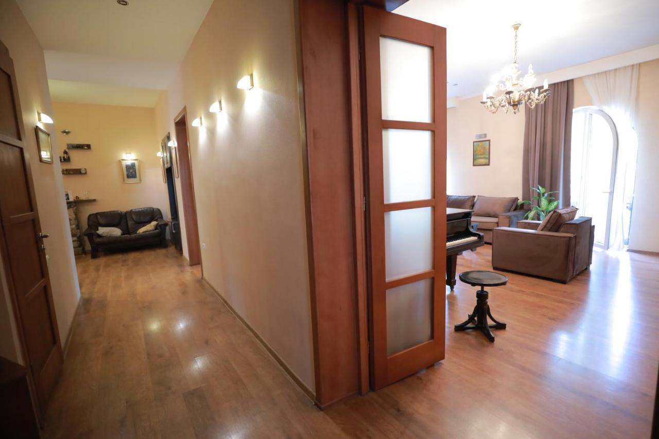 Apartment At 12 Baratashvili Street Tbilisi Luaran gambar