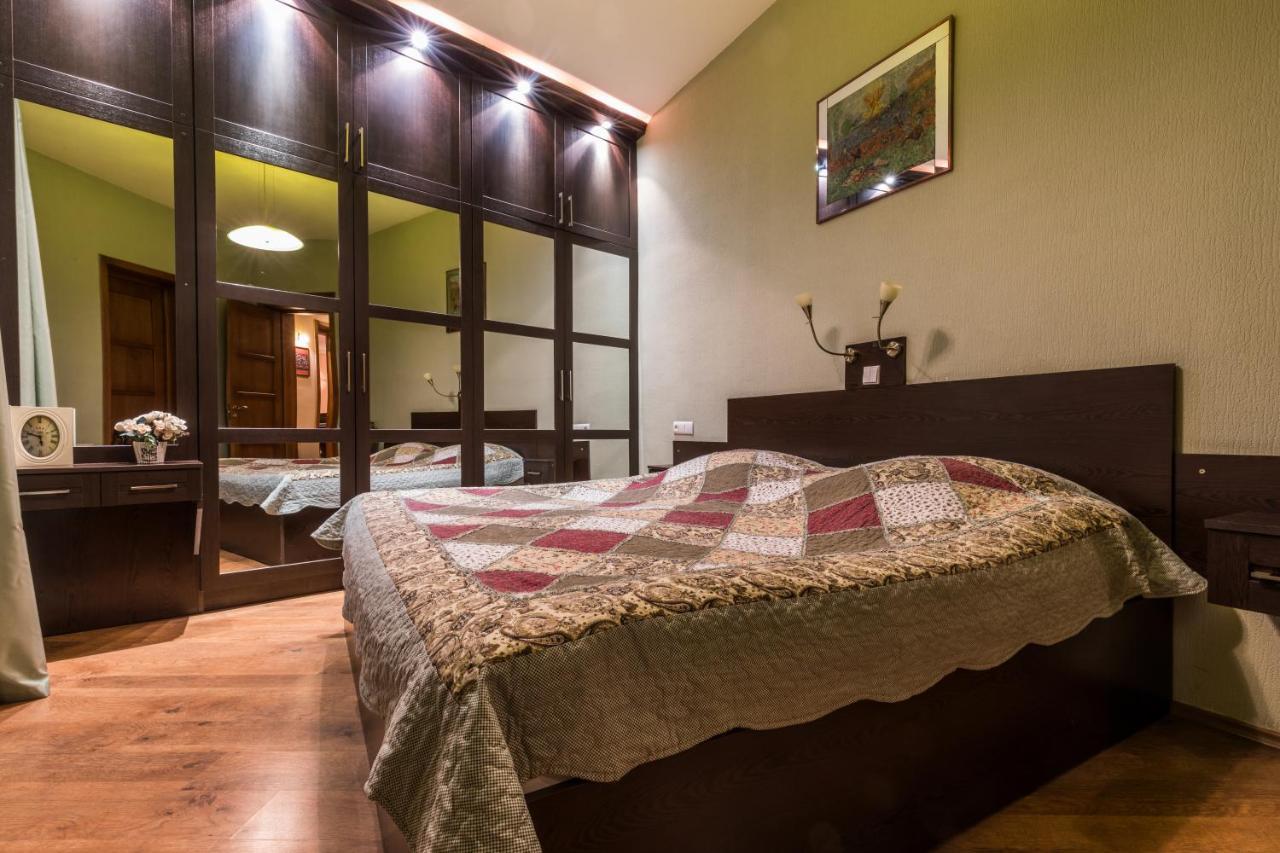 Apartment At 12 Baratashvili Street Tbilisi Luaran gambar