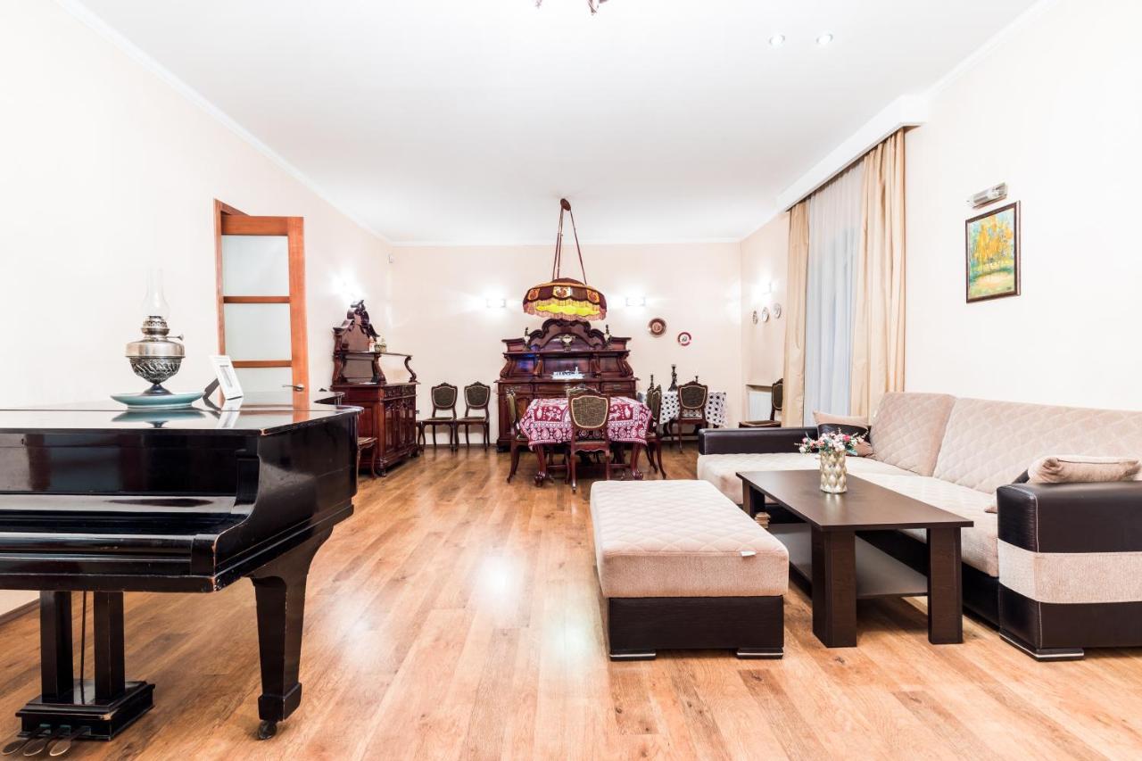 Apartment At 12 Baratashvili Street Tbilisi Luaran gambar