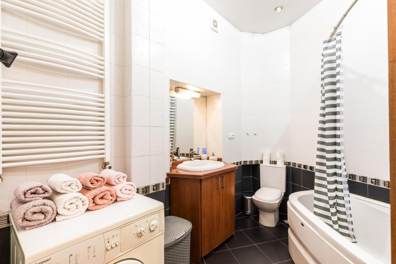 Apartment At 12 Baratashvili Street Tbilisi Luaran gambar