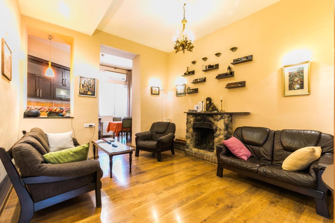 Apartment At 12 Baratashvili Street Tbilisi Luaran gambar